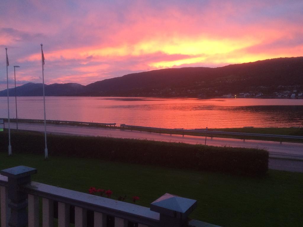 Eidsvag Fjordhotell Zewnętrze zdjęcie
